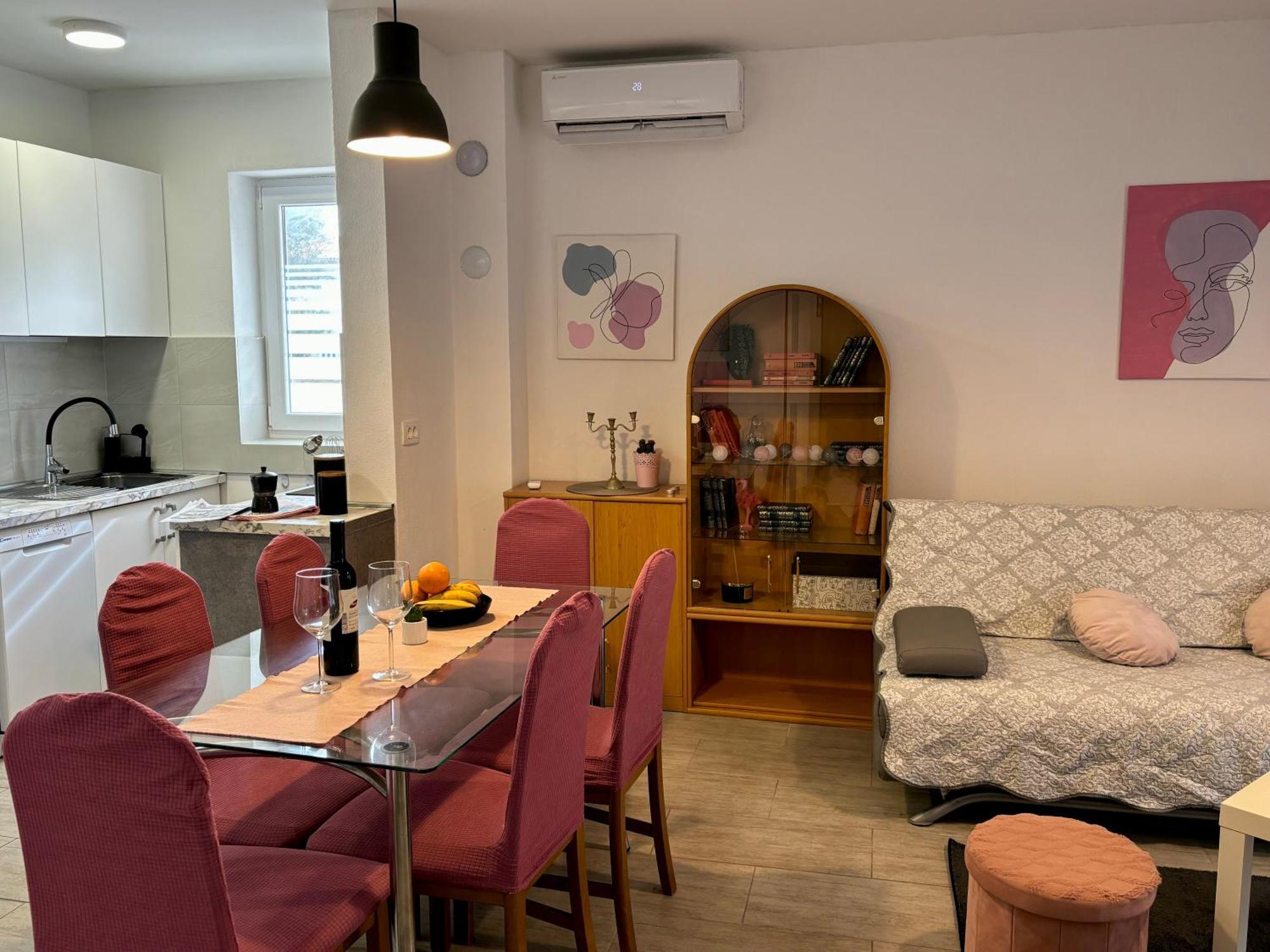 Center Apartment