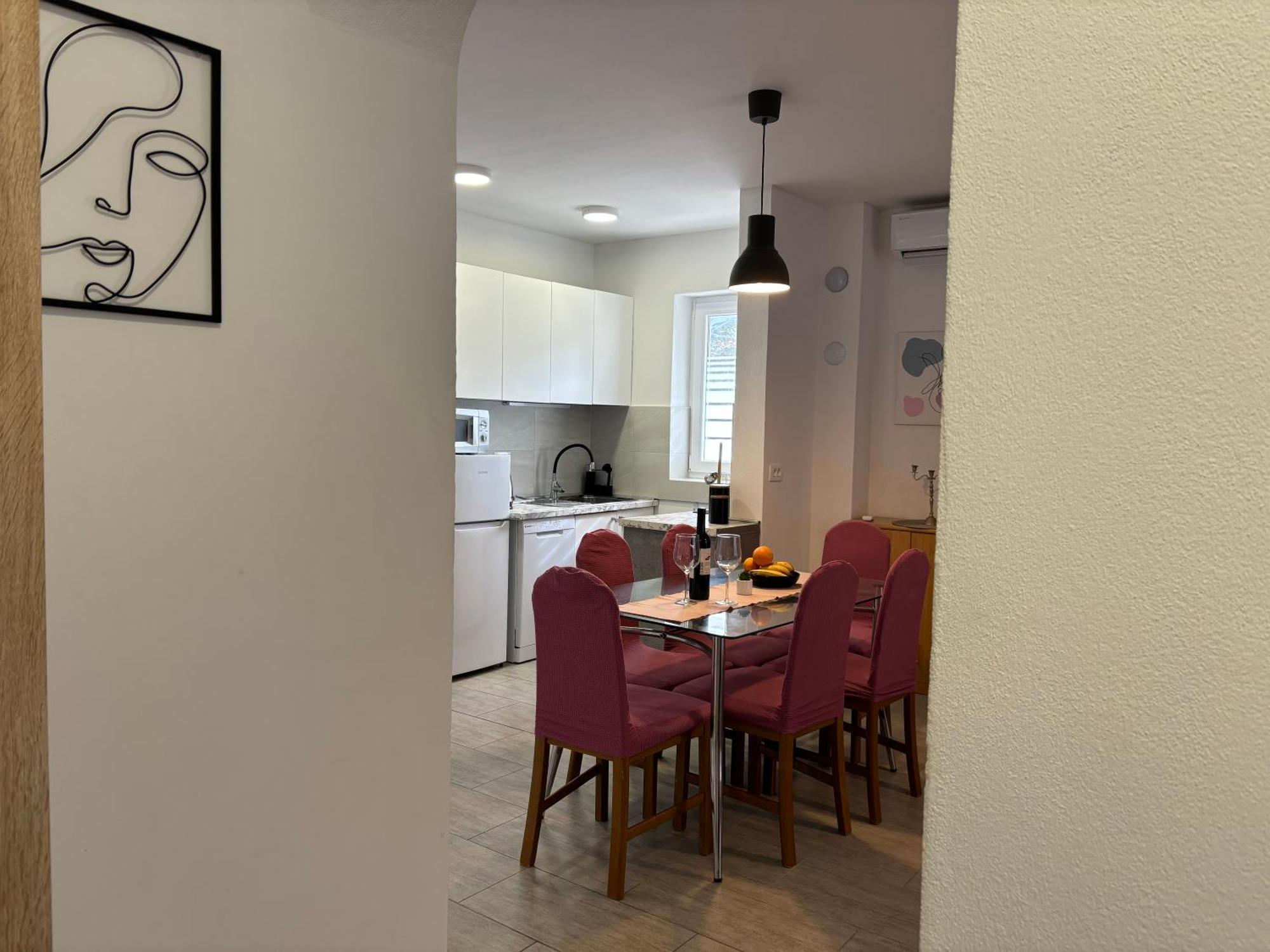 Center Apartment Novalja